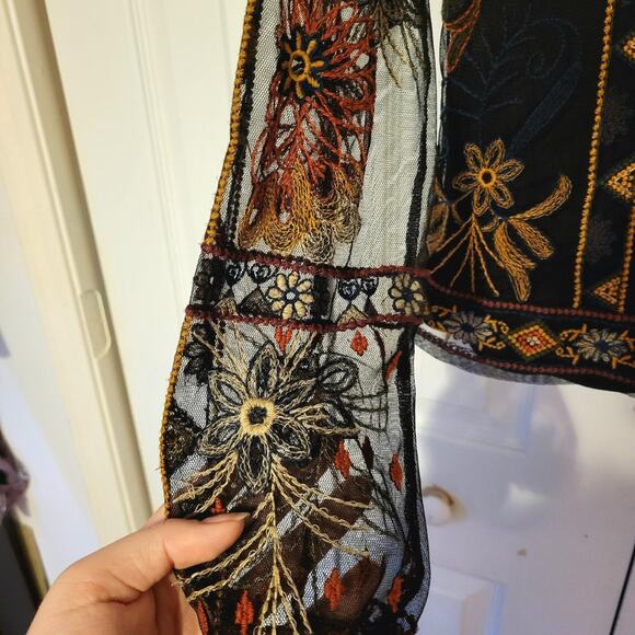 American Eagle Outfitters, S | Embroidered Double Lined Blouse Sheer Sleeves - Picture 4 of 7